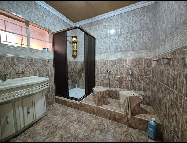 3 BEDROOM HOUSE FOR SALE IN VAN DER MERWES KROON